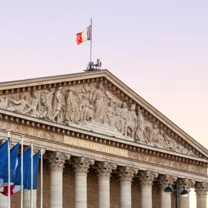 الجمعية الوطنية الفرنسية تتبنى قرارا يندد بـ "القمع الدامي والقاتل" للجزائريين في أكتوبر1961