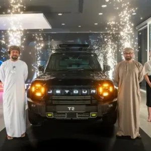 "محسن حيدر درويش" تفتتح صالة عرض "جيتور" وتُدشِّن سيارة "T2" الجديدة