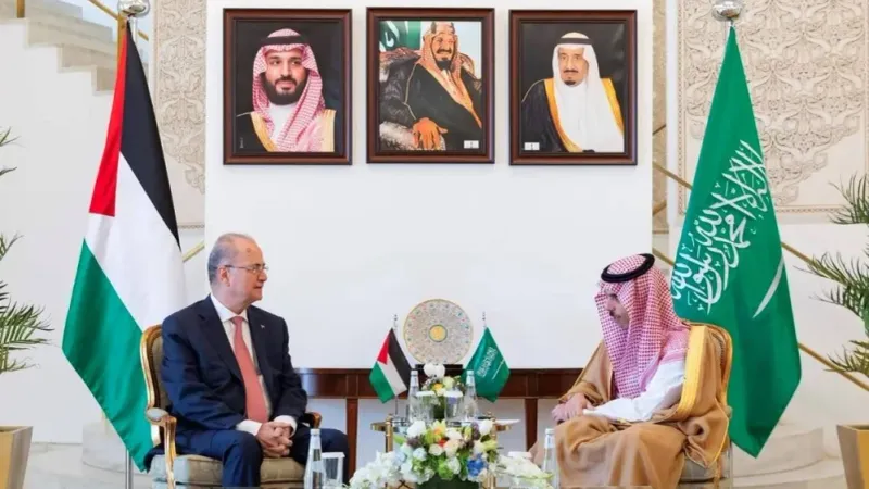 فيصل بن فرحان يستقبل رئيس وزراء فلسطين وزير الخارجية