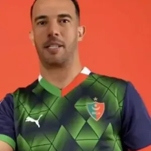 تراجع نادي مولودية الجزائر عن ارتداء القميص الجديد