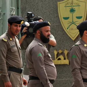 السعودية.. القبض على مواطن بتهمة ابتزاز قاصرين على شبكات التواصل لـ"أغراض جنسية"
