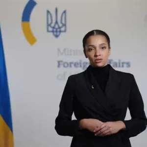 لأول مرة في التاريخ.. المتحدثة الدبلوماسية لخارجية أوكرانيا مّولدة بالذكاء الاصطناعي