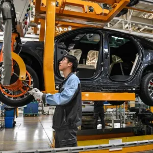 السيارات الصينية تغزو العالم بحصة سوقية 33 % بحلول 2030