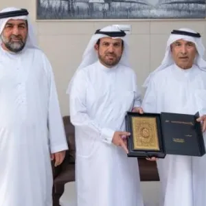 «إسلامية دبي» تعزز التواصل مع المتبرعين