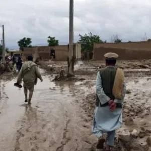 فيديو | 200 قتيل بسبب فيضانات مفاجئة في أفغانستان
