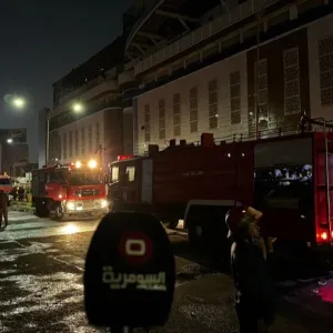تسجيل حالات اختناق.. السيطرة على حريق مبنى "شنشل مول" في البصرة (صور)