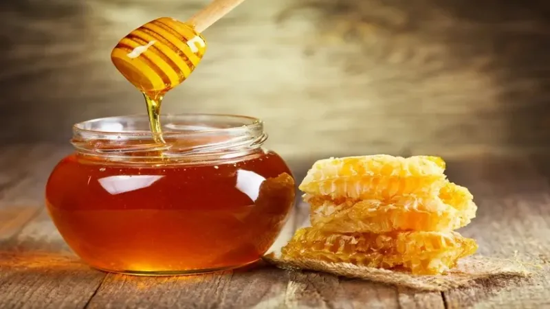 الأول في الإمارات.. "الجودة والمطابقة" يطلق مختبر جودة العسل