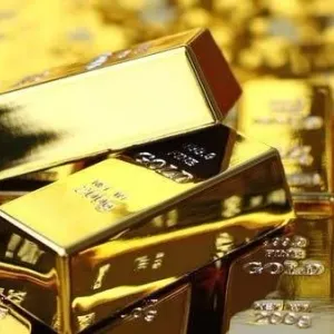 الذهب يزداد لمعاناً ويكسر حاجز الـ 2400 دولار للأونصة