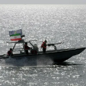 شركة شحن بريطانية تعلن صلتها بالسفينة التي استولى عليها الحرس الثوري الإيراني اليوم في مضيق هرمز
