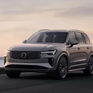 فولفو تطلق XC90 بمظهر جديد وتكنولوجيا أفضل