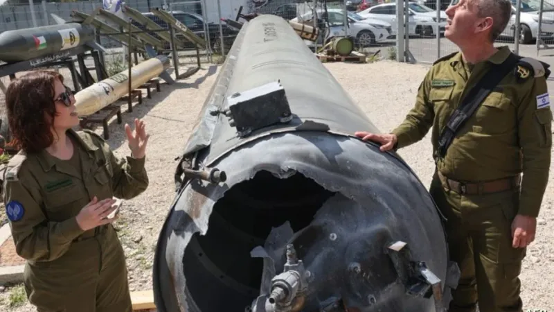 صحيفة إسرائيلية تكشف عن إصابة مفاعل ديمونة في الهجوم الإيراني بضربات مباشرة