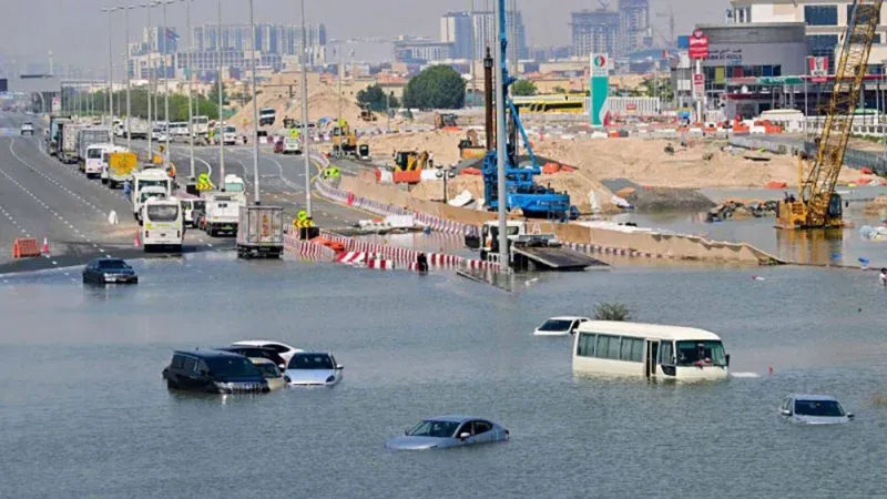 موديز”:  الأمطار غير المسبوقة قد تضغط على قطاع التأمين في الإمارات