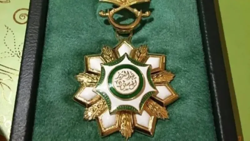 خادم الحرمين يوافق على منح وسام الملك عبدالعزيز من الدرجة الثالثة لـ 200 متبرع ومتبرعة بالأعضاء