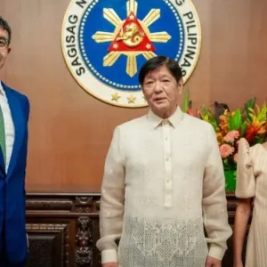 الرئيس الفلبيني يستقبل عبدالله بن زايد بالعاصمة "مانيلا"