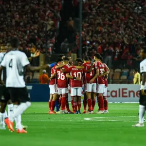 الأهلي المصري يتأهل إلى نهائي أبطال إفريقيا بفوزه على مازيمبي 
