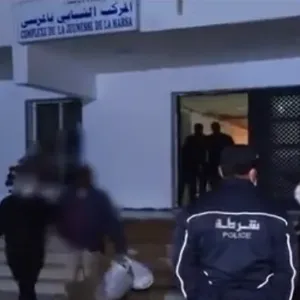 عاجل/ إخلاء المركب الشبابي بالمرسى بعد التحوّز عليه منذُ سنة 2017 (فيديو)