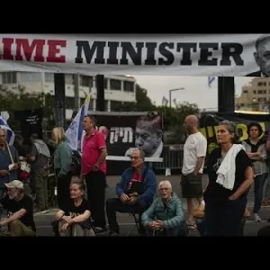 فيديو: أهالي الرهائن الإسرائيليين يتهمون نتنياهو بتقويض الاتفاق مع حماس