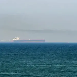 وسائل إعلام إيرانية: الحرس الثوري يحتجز سفينة تجارية لها علاقة بالكيان الإسرائيلي بالقرب من مضيق هرمز