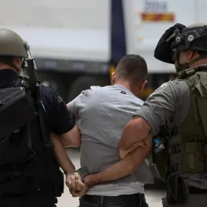 الاحتلال يعتقل 15 مواطناً من الضفة الغربية والقدس