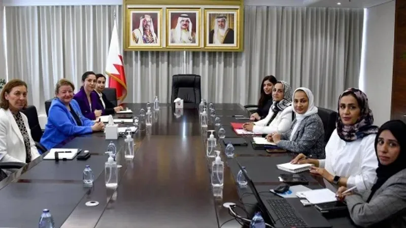 وزيرة الصحة تستقبل سفيرة الجمهورية التركية لدى البحرين