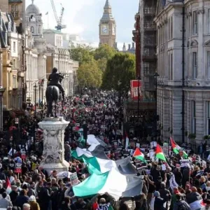إقالة وزيرة الداخلية البريطانية بعد اتهامها الشرطة بالتساهل مع التظاهرات الداعمة لغزة