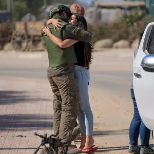 صدمتها مئات الاتصالات "الصعبة" في 7 أكتوبر.. انتحار موظفة إسرائيلية في نجمة داوود الحمراء