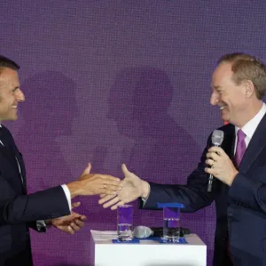 قمة «اختر فرنسا» تمنح ماكرون تعهدات استثمار قياسية تفوق 16 مليار دولار
