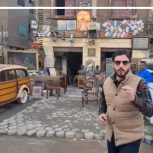 عربيات البشوات بتتباع في سوق الجمعة!