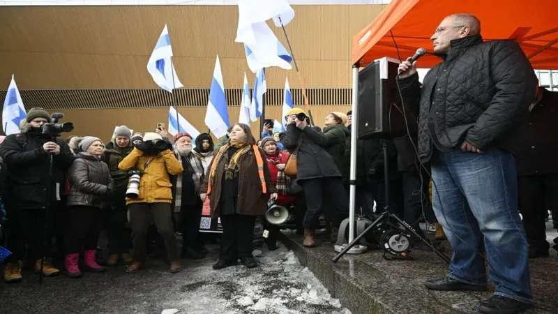 مظاهرات في عدة مدن فنلندية للطالبة بفتح الحدود مع روسيا