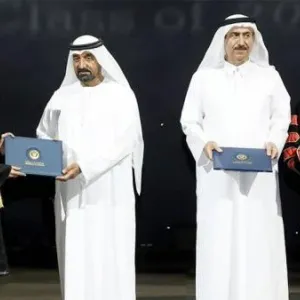 جامعة دبي تكرّم 256 خريجاً وخريجة