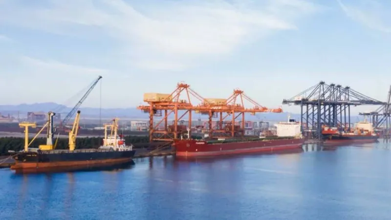 اتفاقية لإنشاء أول مشروع لتزويد السفن بالغاز المسال في ميناء صحار العُماني