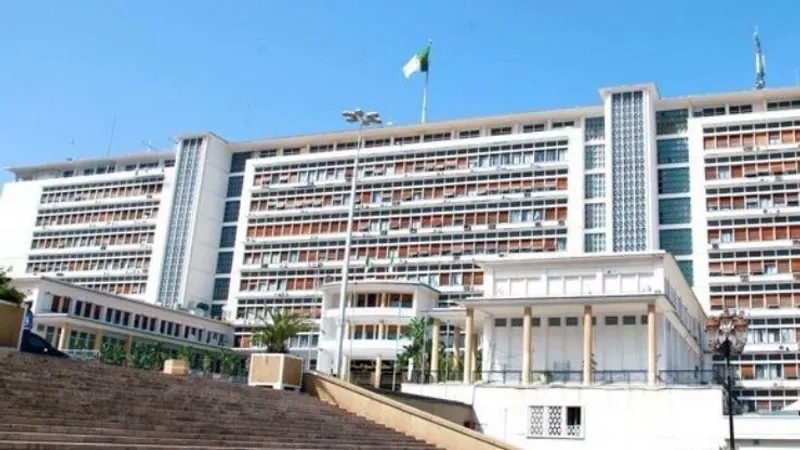 الوزارة الأولى توافق على توظيف خرّيجي المدارس الخاصة للتكوين شبه الطبي