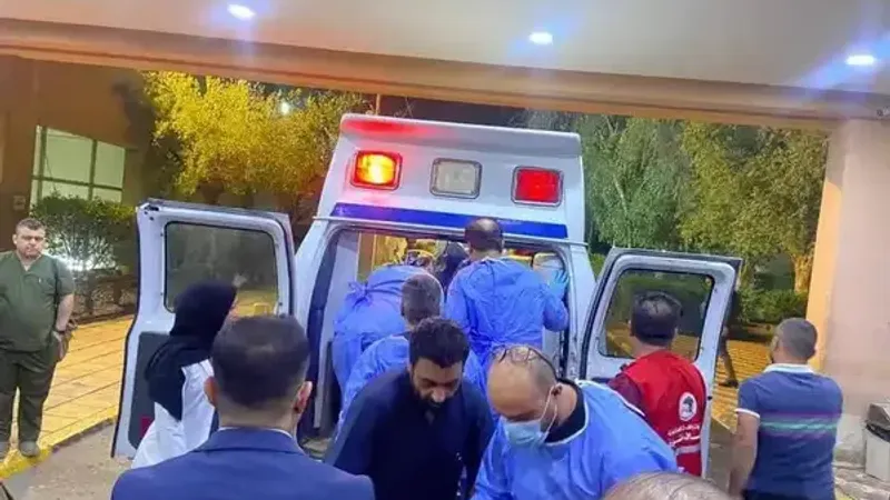 وصول أول دفعة من جرحى غزة إلى العراق للعلاج