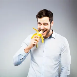 هل الموز يسبب الإسهال والغازات؟