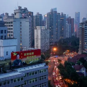 أزمة العقارات الصينية تجبر شنغهاي على تخفيف قيود شراء المنازل