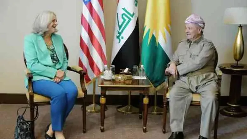 مسعود بارزاني يتحدث عن أهداف زيارته لبغداد خلال لقائه السفيرة الأمريكية