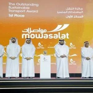 أحمد بن محمد يكرّم الفائزين في جائزة دبي للنقل المستدام بدورتها الـ13
