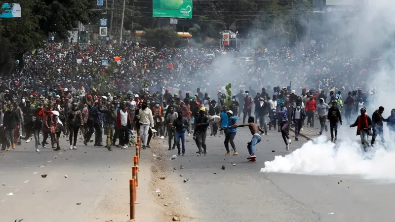 الرئيس الكيني يقدم مبادرة للحوار مع الشباب المحتجين