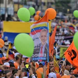 فنزويلا.. المعارضة تحتشد في «معقل تشافيز» وتتعهد بهزيمة «مادورو»