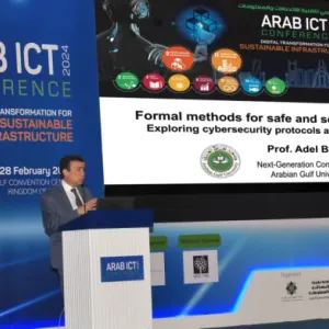 أكاديمي من جامعة الخليج العربي يستعرض بروتوكولات الأمن السيبراني في المؤتمر العربي  لتقنية المعلومات