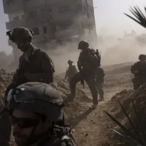 فيديو يوثق لحظة اقتحام قوات إسرائيلية شقة وسط غزة لتحرير 3 رهائن