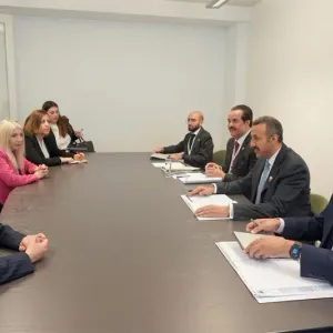 سعادة وكيل وزارة الخارجية للشؤون السياسية يجتمع مع وزير خارجية جمهورية قبرص