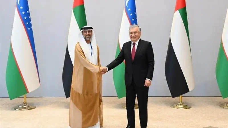 رئيس أوزبكستان يستقبل سهيل المزروعي.. ويؤكد قوة العلاقات مع الإمارات
