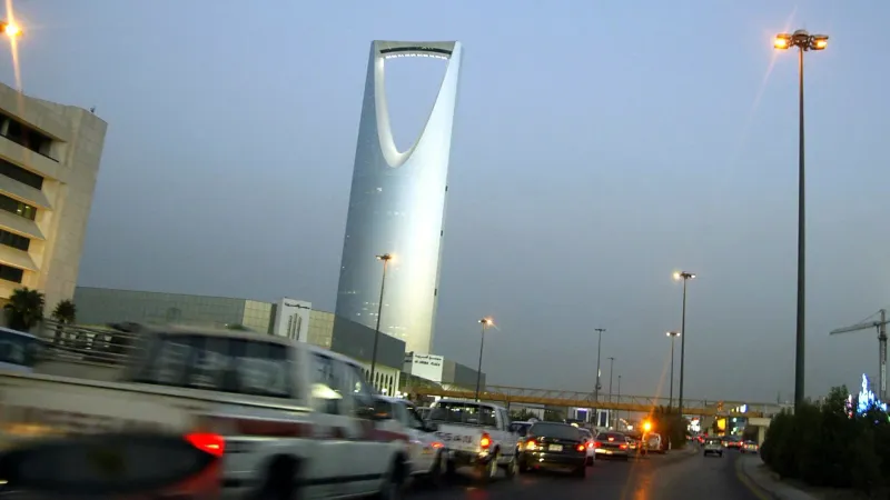 السعودية.. الأمن العام ينشر مقطع فيديو وصورا لاعتقال 4 مواطنين اعتدوا على آخرين بالضرب