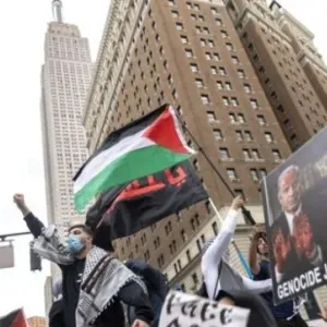 شرطة نيويورك تقمع متظاهرين خلال مسيرة داعمة لغزة