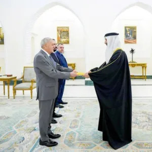 رئيس العراق يتسلم أوراق اعتماد سفير البحرين ببغداد