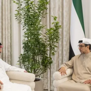 منصور بن زايد يستقبل السفير السعودي في أبوظبي