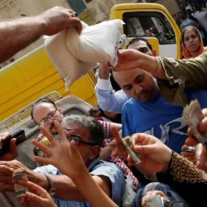 وزير التموين المصري يقترح رفع سعر السكر المدعوم إلى 18 جنيها