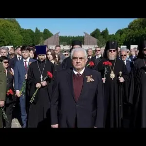 شاهد: سفير روسيا في ألمانيا يشارك في تكريم أرواح ضحايا الحرب العالمية الثانية
