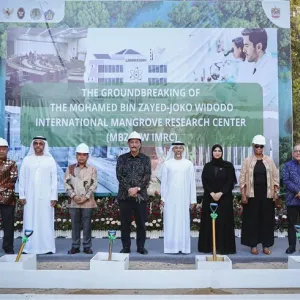 الإمارات وأندونيسيا تضعان حجر أساس مركز "محمد بن زايد - جوكو ويدودو" لأبحاث القرم